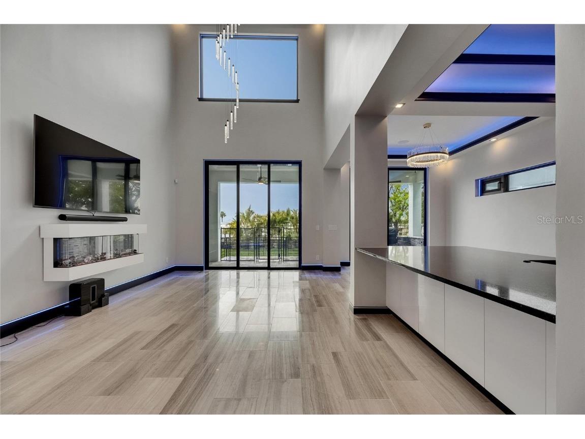 6528 Simone Shores Circle Apollo Beach FL 33572 - ST. CRUEX CANAL TB8392991 image24