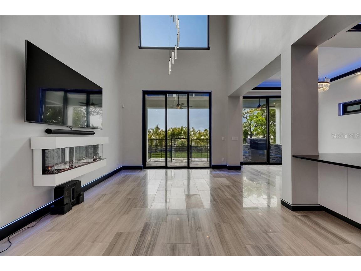 6528 Simone Shores Circle Apollo Beach FL 33572 - ST. CRUEX CANAL TB8392991 image26