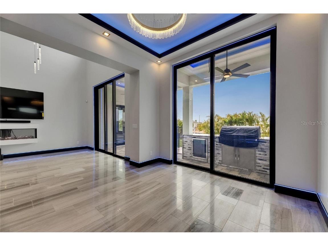 6528 Simone Shores Circle Apollo Beach FL 33572 - ST. CRUEX CANAL TB8392991 image32