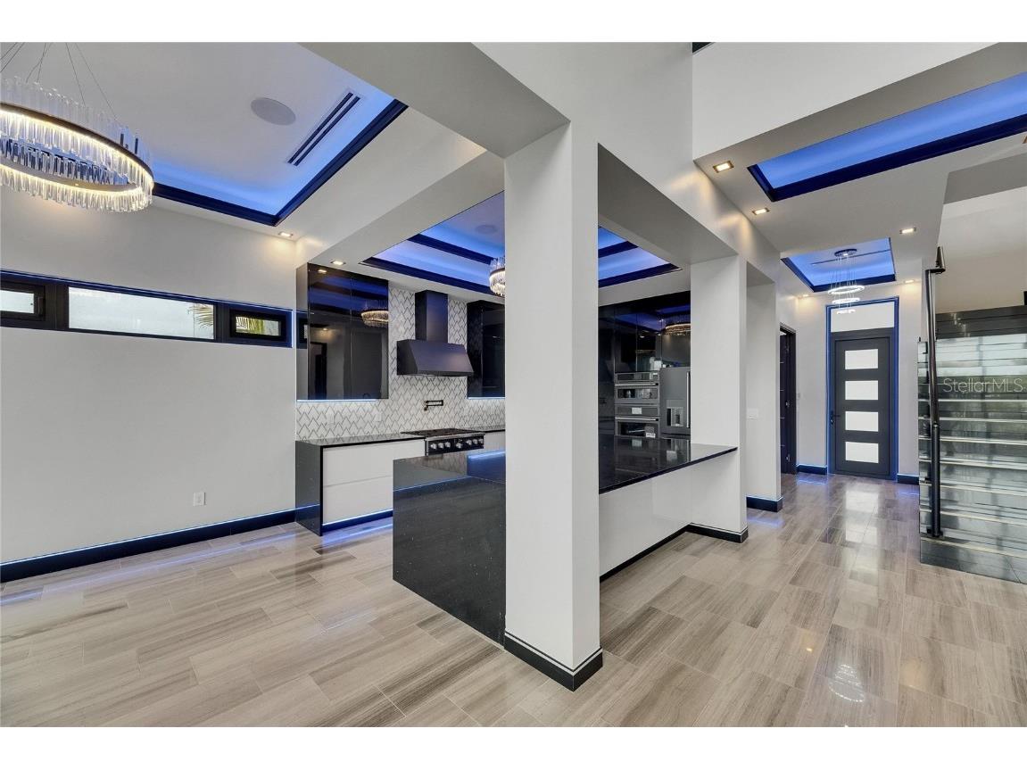 6528 Simone Shores Circle Apollo Beach FL 33572 - ST. CRUEX CANAL TB8392991 image35