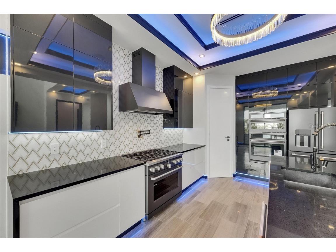 6528 Simone Shores Circle Apollo Beach FL 33572 - ST. CRUEX CANAL TB8392991 image38