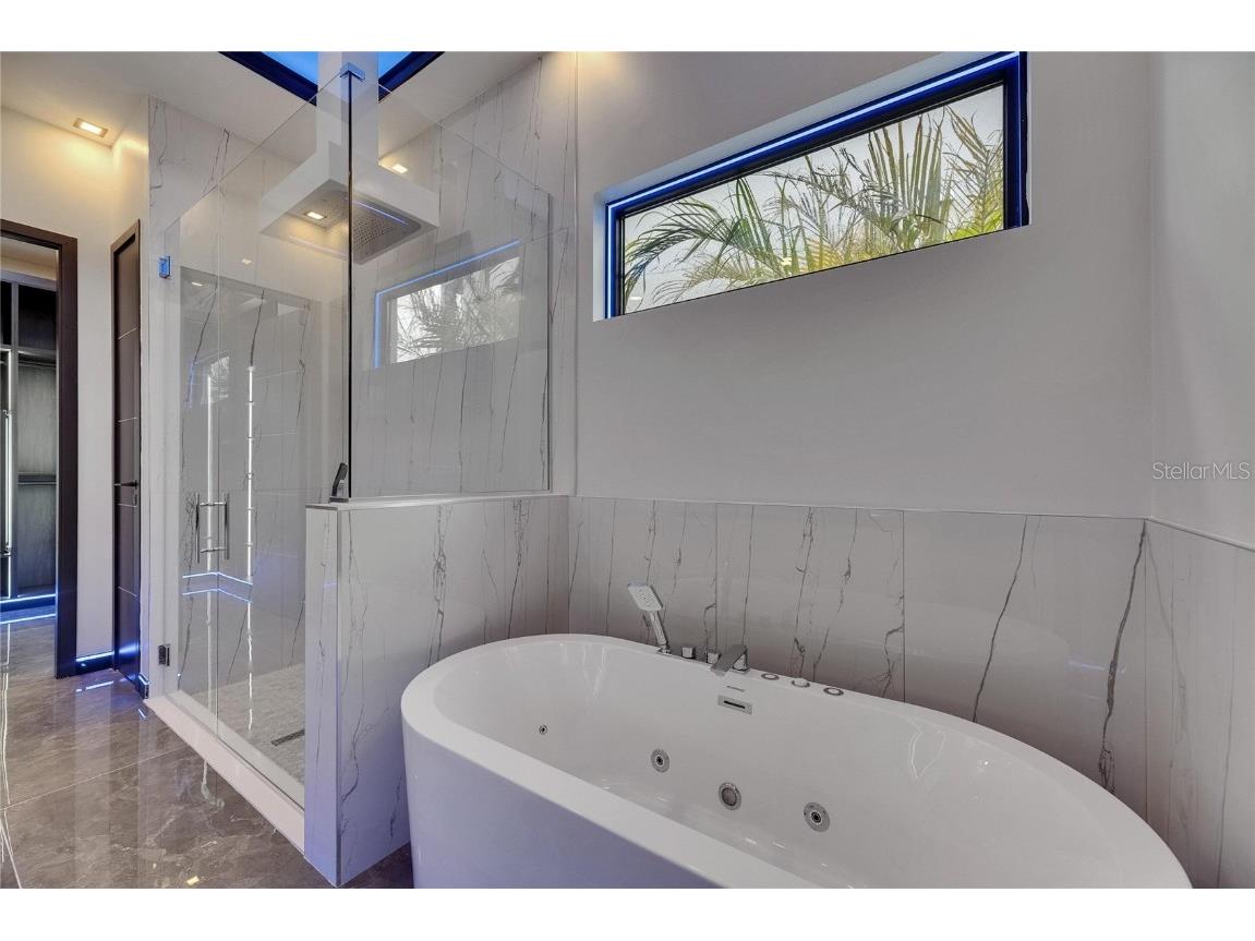 6528 Simone Shores Circle Apollo Beach FL 33572 - ST. CRUEX CANAL TB8392991 image46