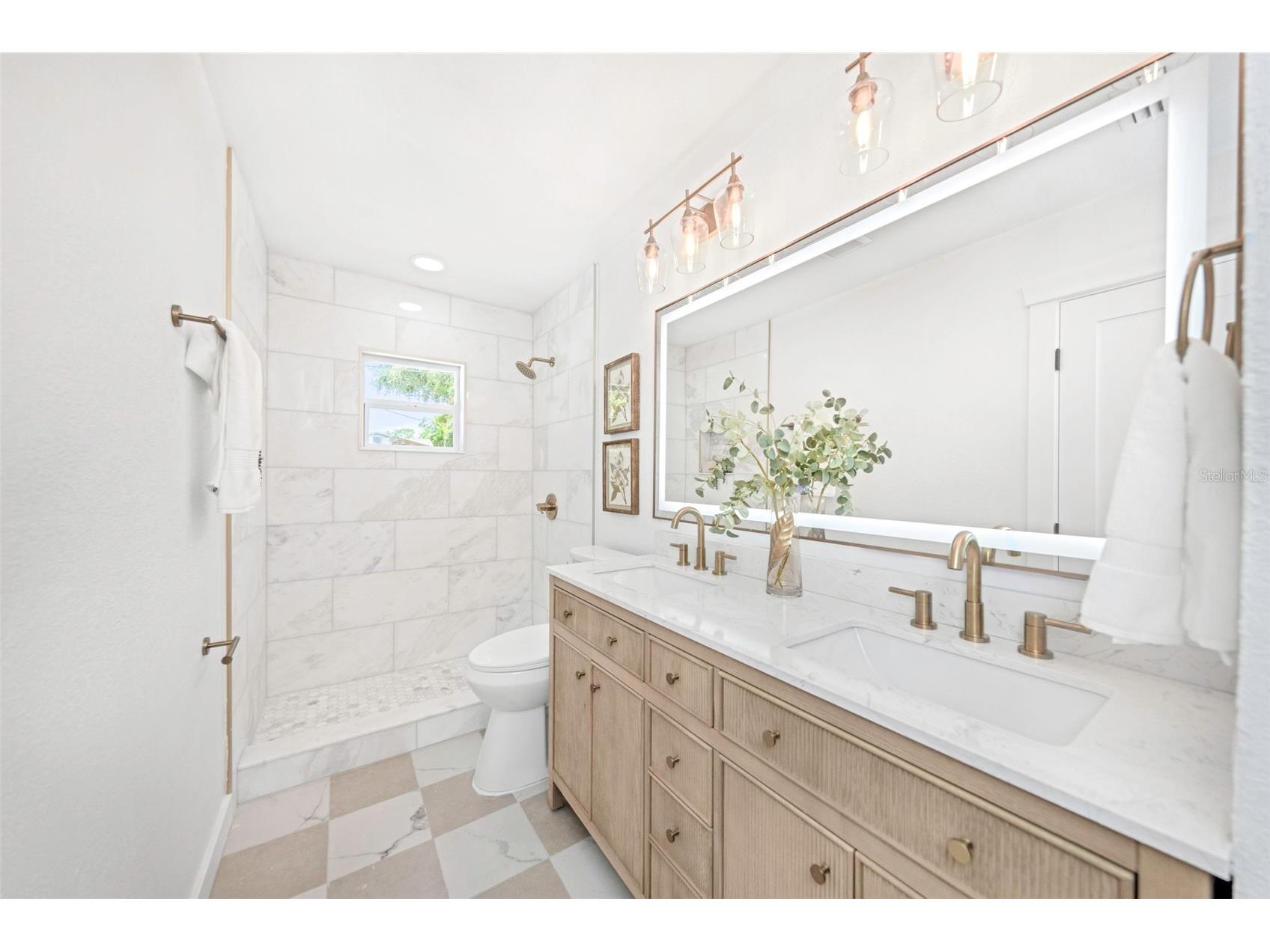 653 64th Avenue S Saint Petersburg FL 33705 TB8498543 image13