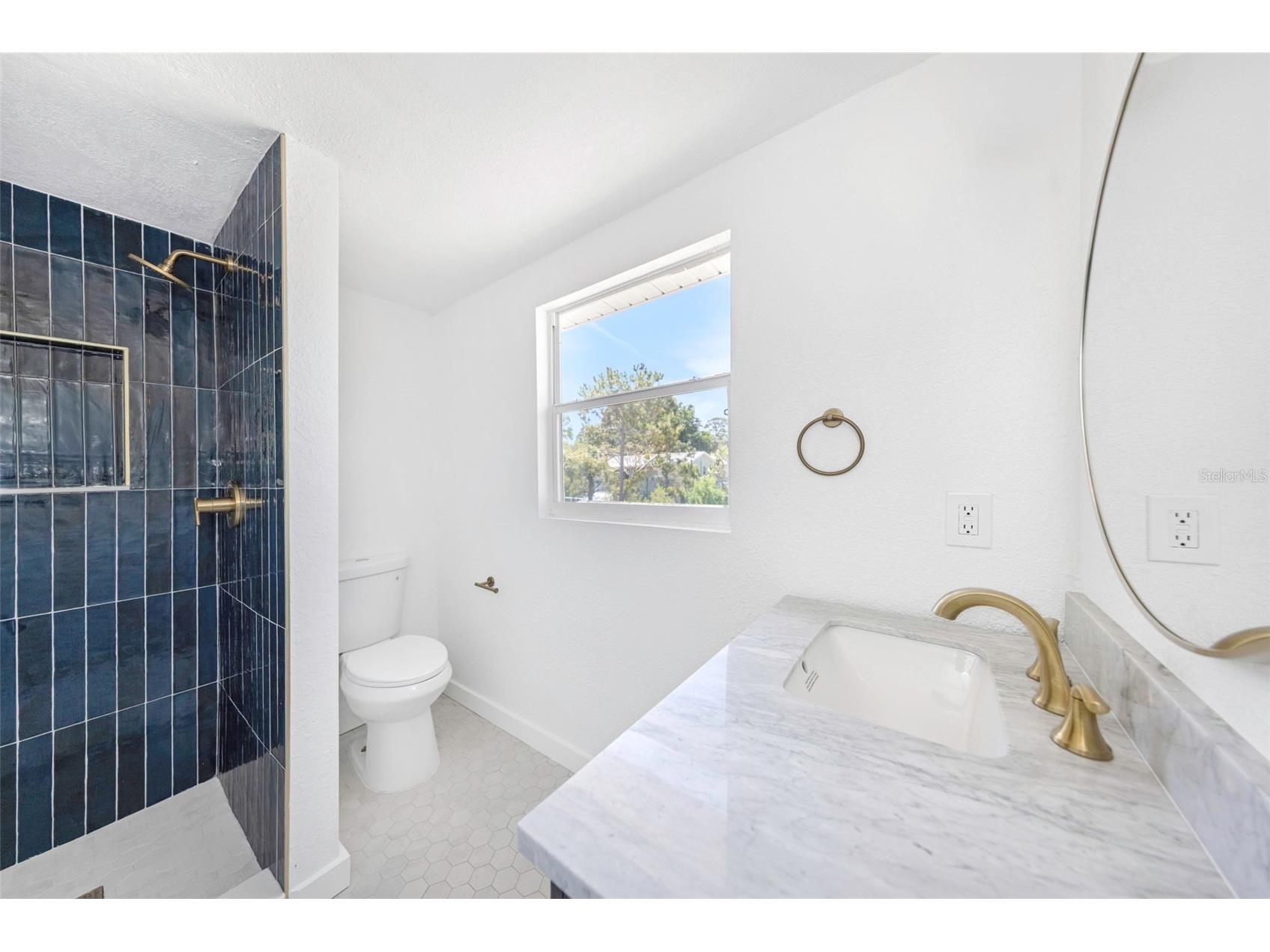 653 64th Avenue S Saint Petersburg FL 33705 TB8498543 image17