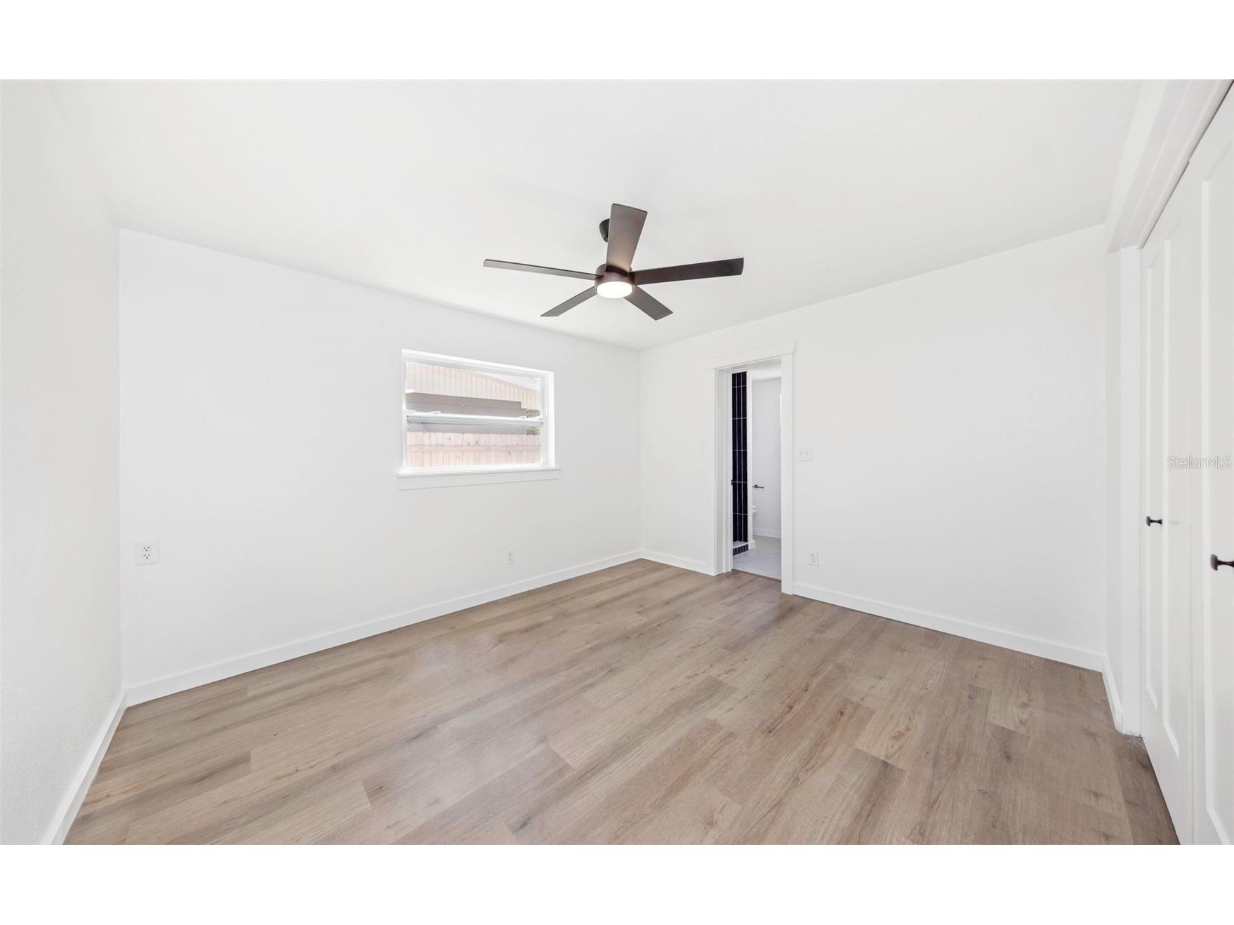 653 64th Avenue S Saint Petersburg FL 33705 TB8498543 image19