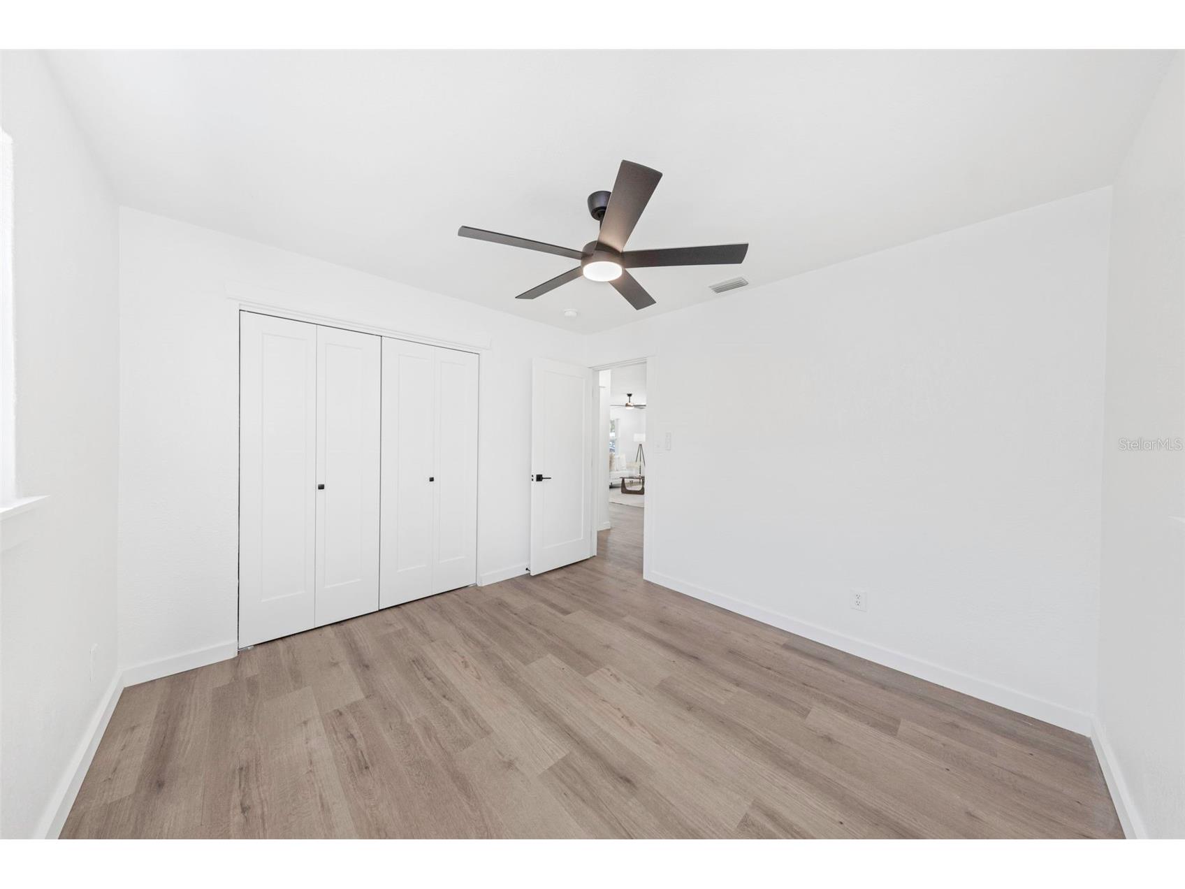 653 64th Avenue S Saint Petersburg FL 33705 TB8498543 image20