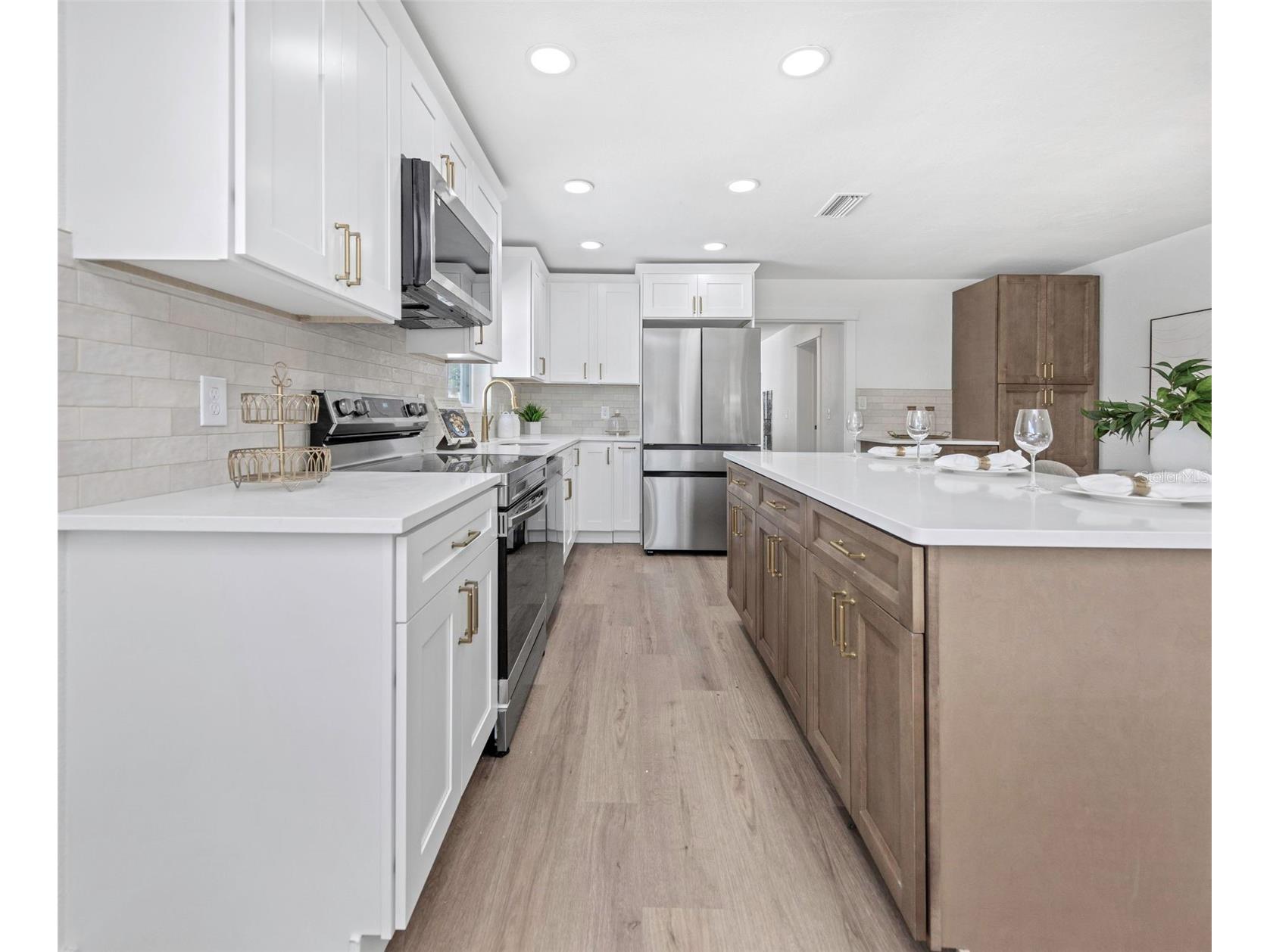 653 64th Avenue S Saint Petersburg FL 33705 TB8498543 image5
