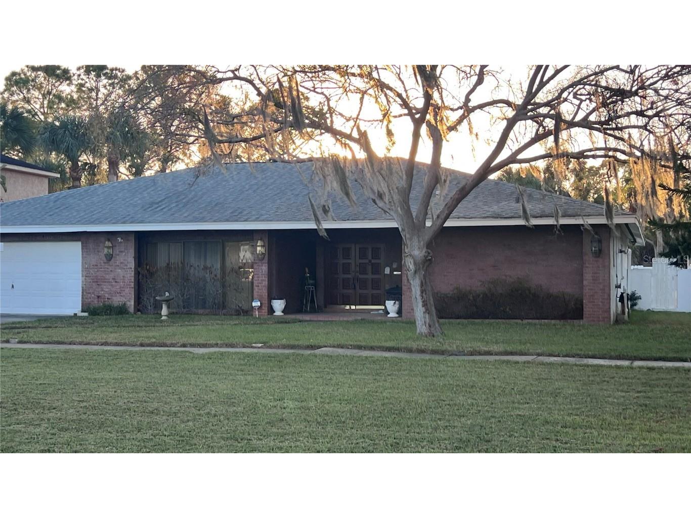 653 Bayshore Drive Tarpon Springs FL 34689 U8219610 image1