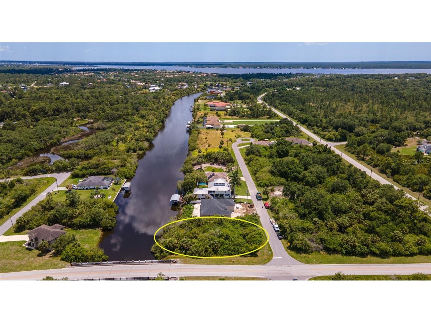 653 Biscayne Drive Port Charlotte FL 33953 - APOLLO WATERWAY D6139417 image1