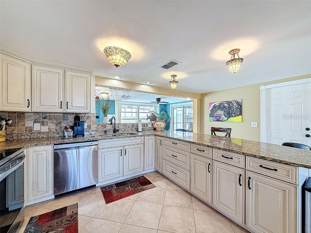 6530 Leeside Isle Hudson FL 34667 - GULF OF AMERICA W7878567 image15