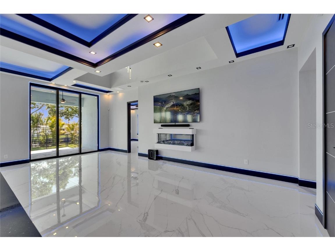 6530 Simone Shores Circle Apollo Beach FL 33572 - ST. CRUEX CANAL TB8390462 image13