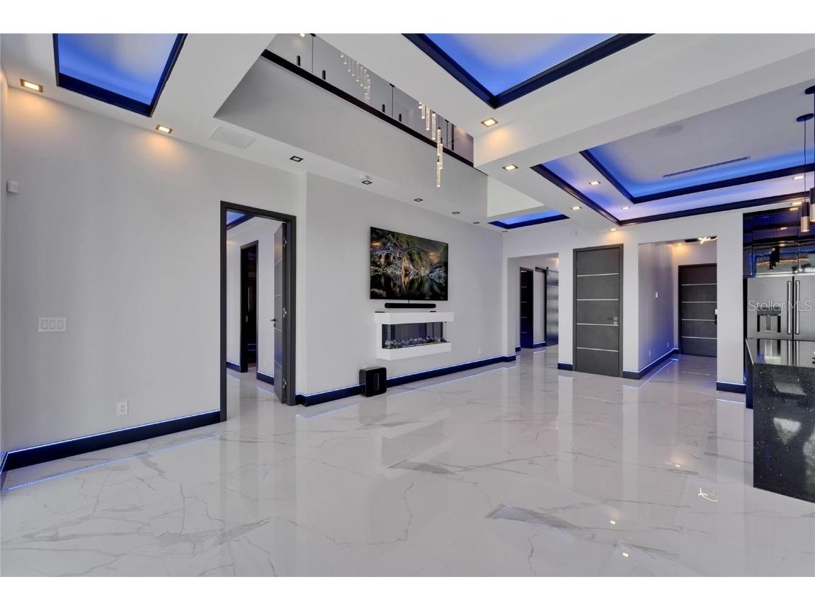 6530 Simone Shores Circle Apollo Beach FL 33572 - ST. CRUEX CANAL TB8390462 image16