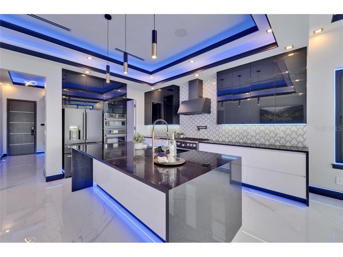 6530 Simone Shores Circle Apollo Beach FL 33572 - ST. CRUEX CANAL TB8390462 image22