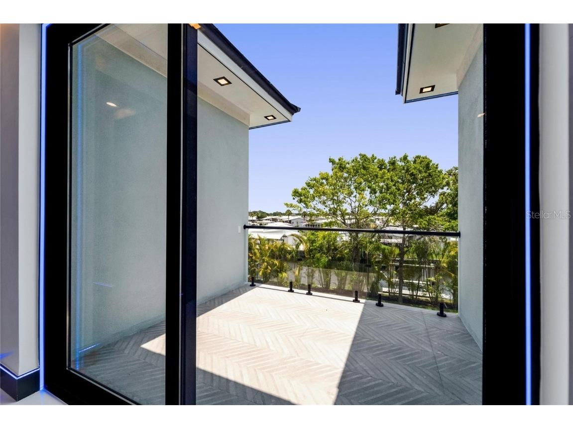 6530 Simone Shores Circle Apollo Beach FL 33572 - ST. CRUEX CANAL TB8390462 image44