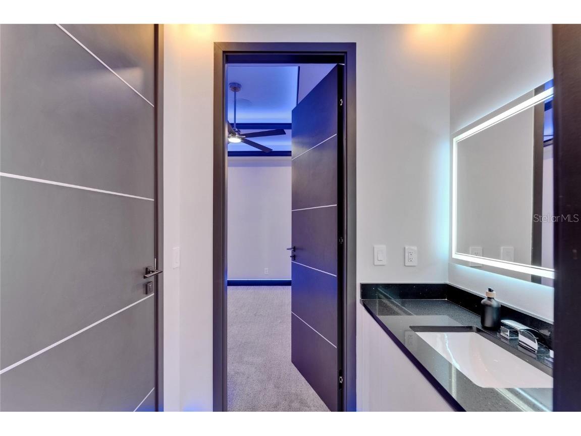 6530 Simone Shores Circle Apollo Beach FL 33572 - ST. CRUEX CANAL TB8390462 image51