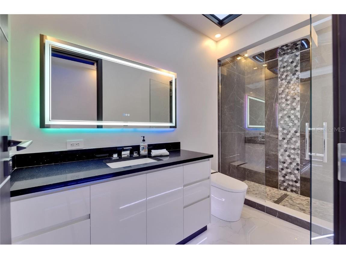 6530 Simone Shores Circle Apollo Beach FL 33572 - ST. CRUEX CANAL TB8390462 image55