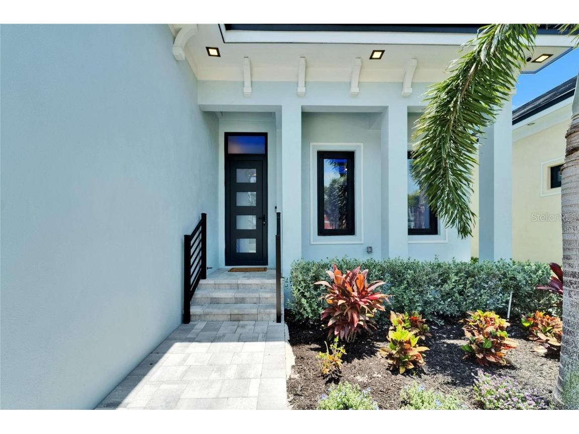 6530 Simone Shores Circle Apollo Beach FL 33572 - ST. CRUEX CANAL TB8390462 image6