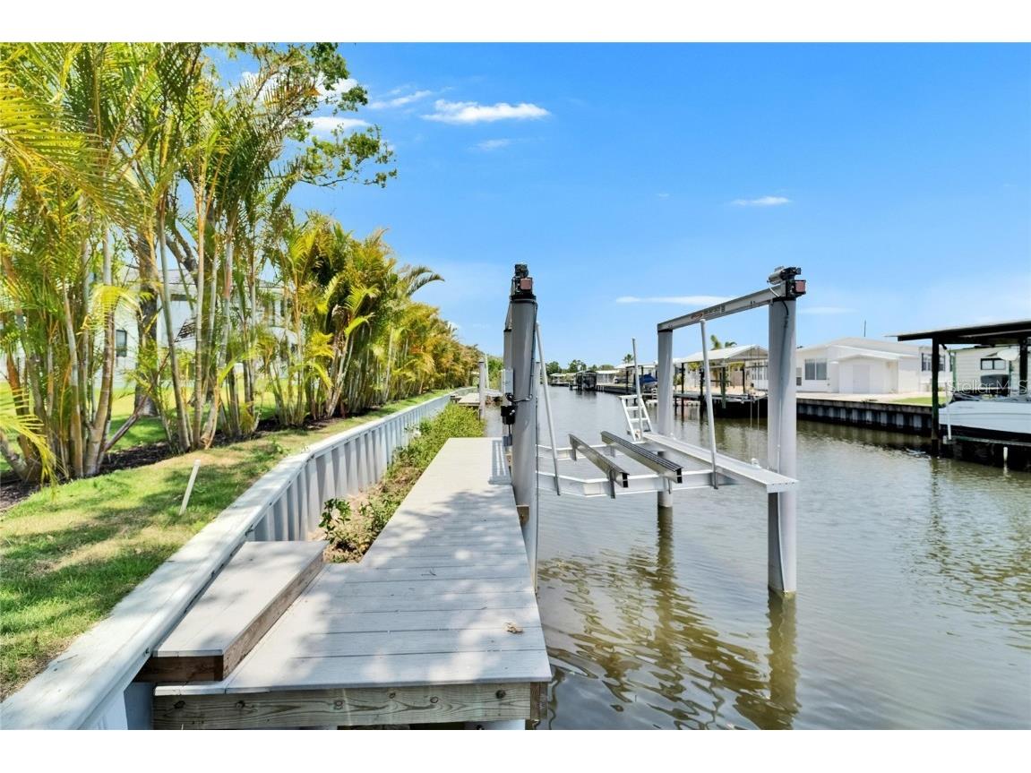 6530 Simone Shores Circle Apollo Beach FL 33572 - ST. CRUEX CANAL TB8390462 image75