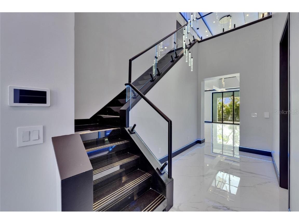 6530 Simone Shores Circle Apollo Beach FL 33572 - ST. CRUEX CANAL TB8390462 image9