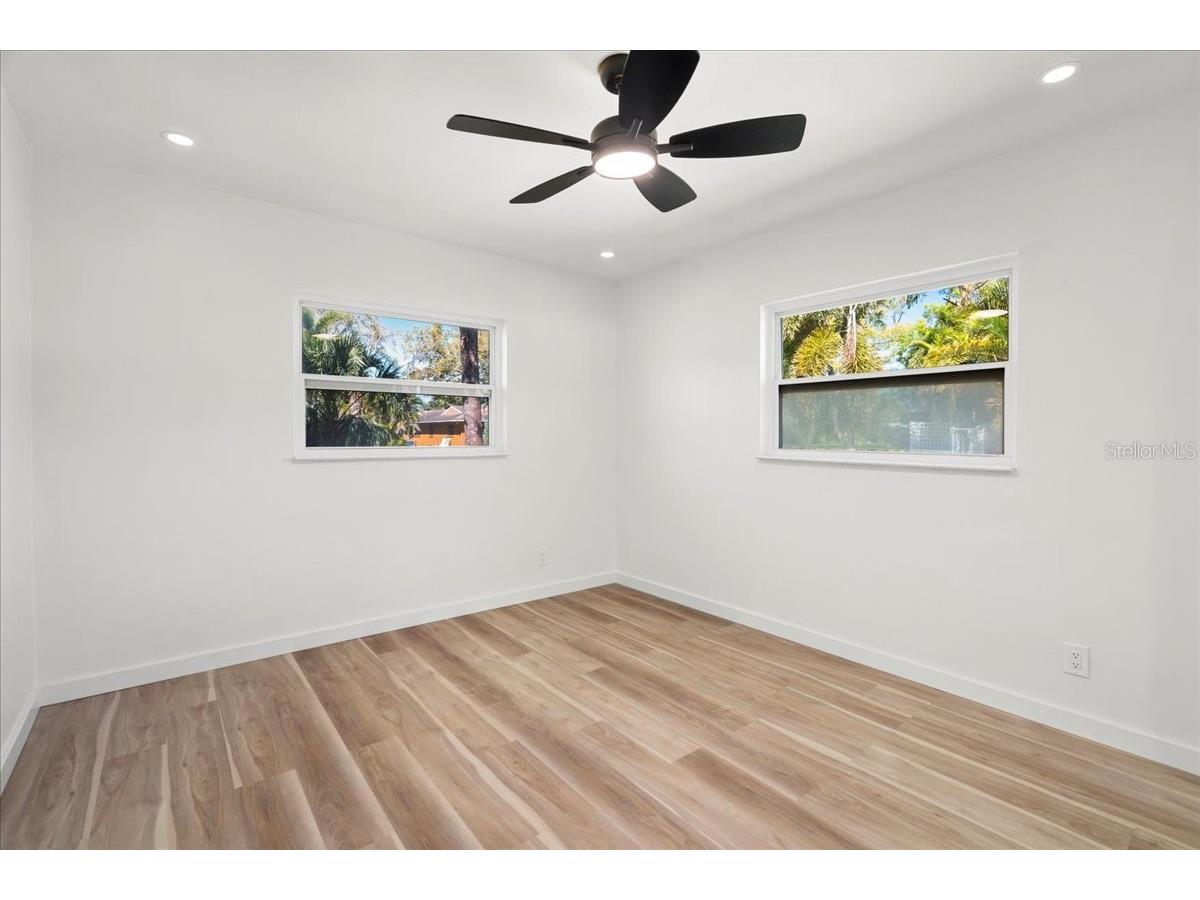 6531 2nd Avenue N Saint Petersburg FL 33710 TB8364003 image28