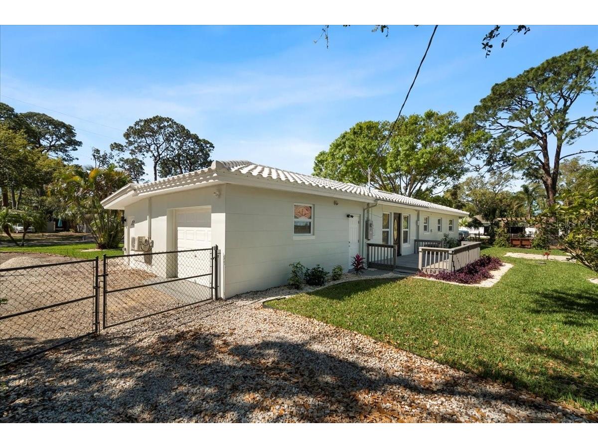 6531 2nd Avenue N Saint Petersburg FL 33710 TB8364003 image39