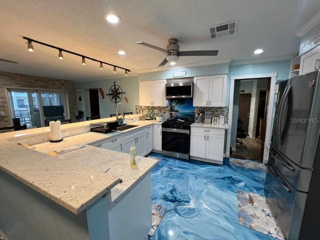 6531 Seaview Boulevard Hudson FL 34667 TB8396598 image5