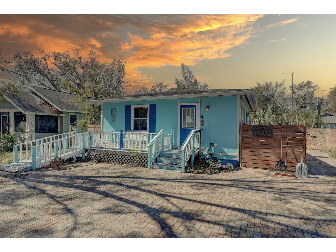 6532 30th Street N Saint Petersburg FL 33702 TB8347335 image1