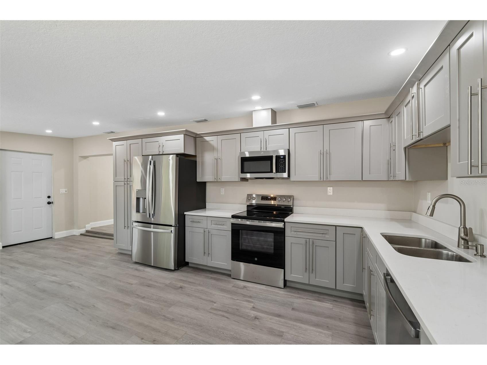 6532 S West Shore Circle Tampa FL 33616 TB8514270 image10