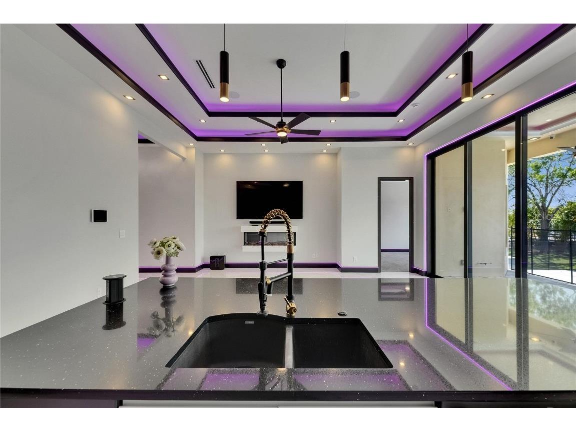 6532 Simone Shores Circle Apollo Beach FL 33572 - ST. CRUEX CANAL TB8390546 image40