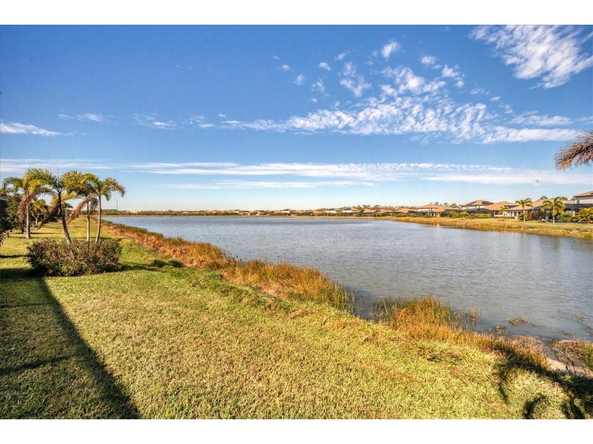 6534 Clairborne Lane Lakewood Ranch FL 34211 A4637811 image35