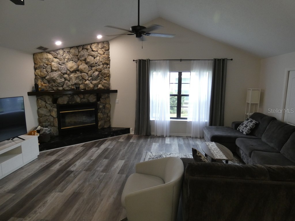 6534 Foxmoor Drive Zephyrhills FL 33542 W7878857 image5