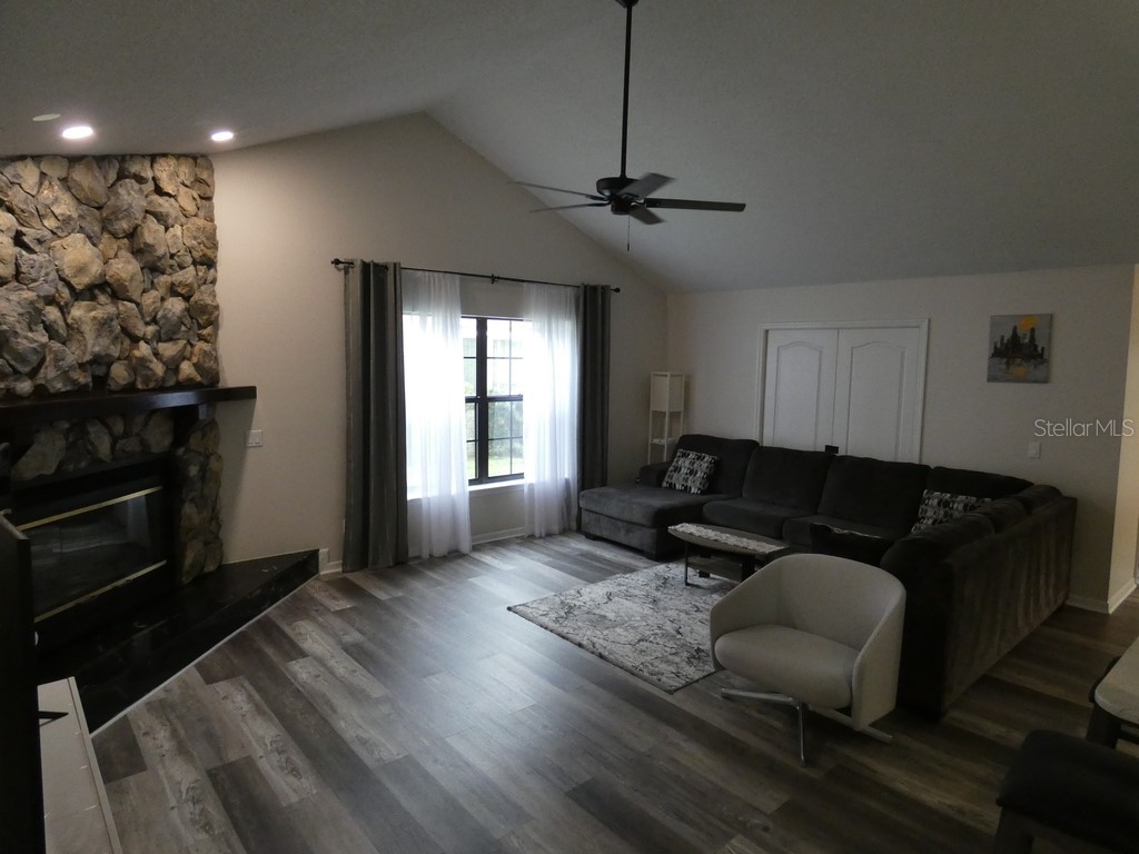 6534 Foxmoor Drive Zephyrhills FL 33542 W7878857 image8