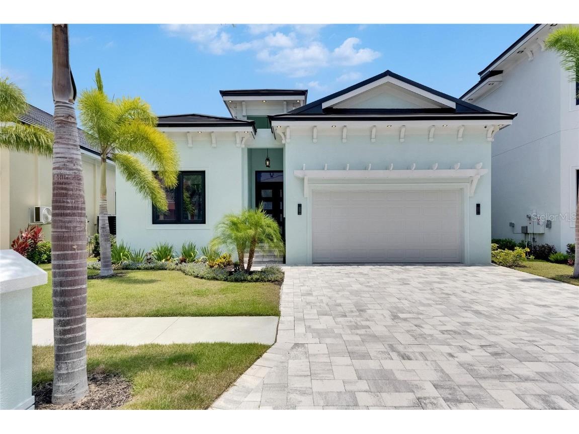 6534 Simone Shores Circle Apollo Beach FL 33572 - ST CRUEX CANAL TB8389635 image1