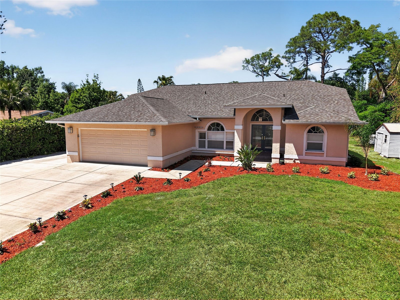 6535 Canary Street Sarasota FL 34241 - ON GOLDEN A4690621 image1