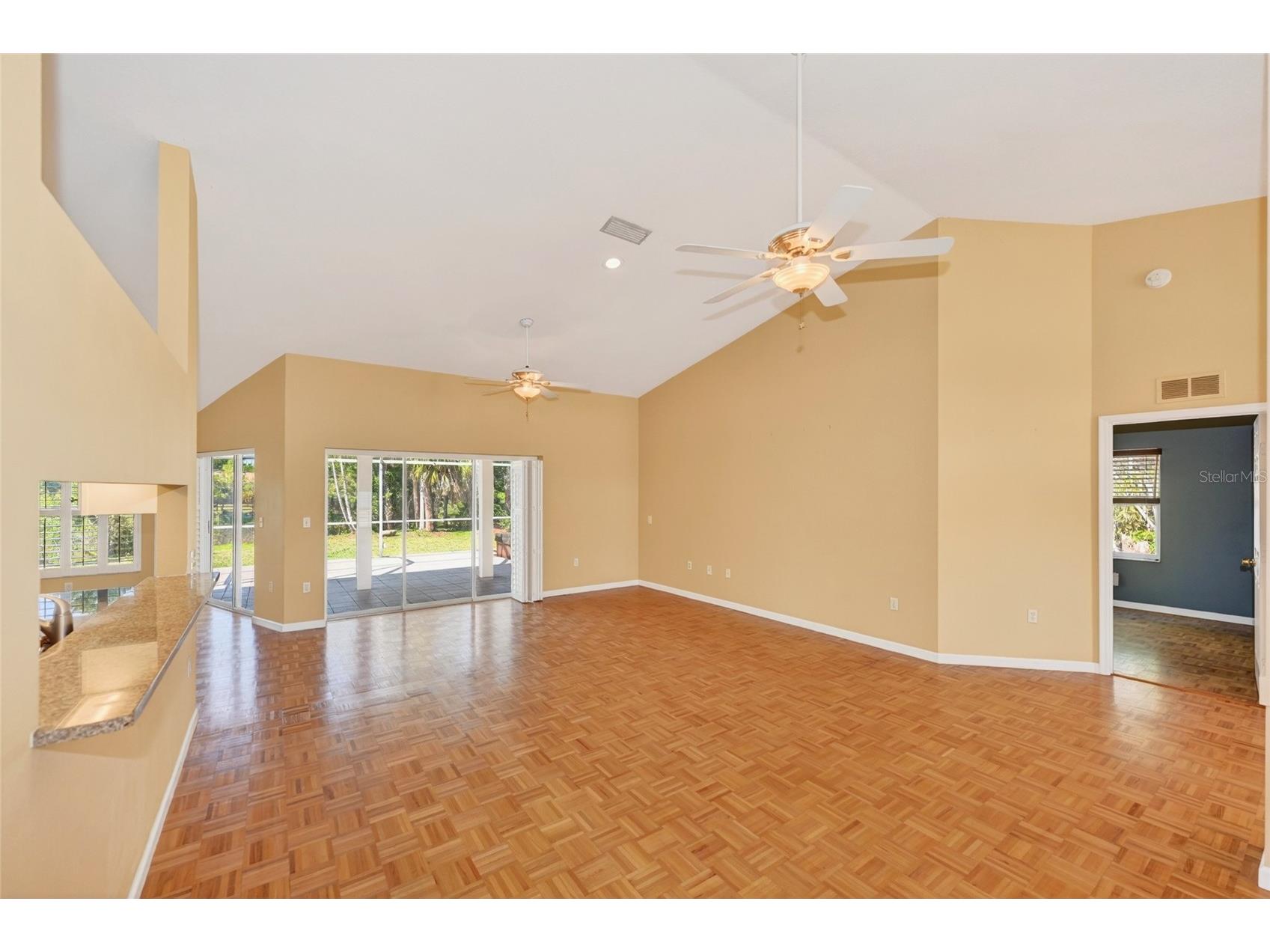 6535 Canary Street Sarasota FL 34241 - ON GOLDEN A4690621 image10