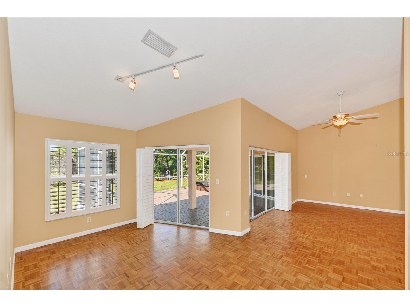 6535 Canary Street Sarasota FL 34241 - ON GOLDEN A4690621 image14