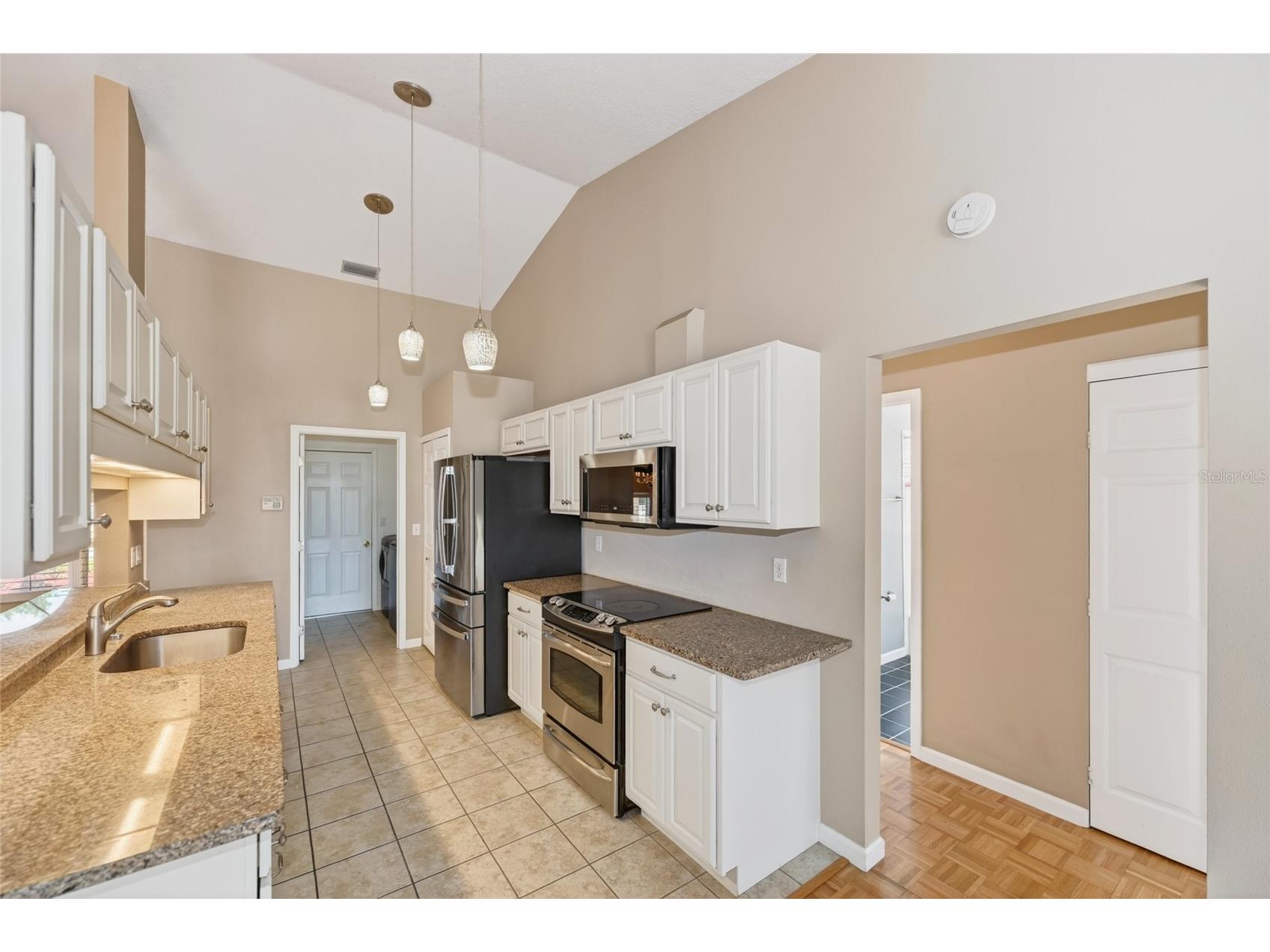 6535 Canary Street Sarasota FL 34241 - ON GOLDEN A4690621 image15