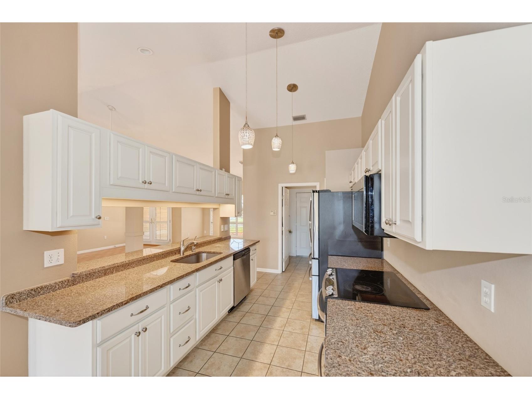 6535 Canary Street Sarasota FL 34241 - ON GOLDEN A4690621 image16