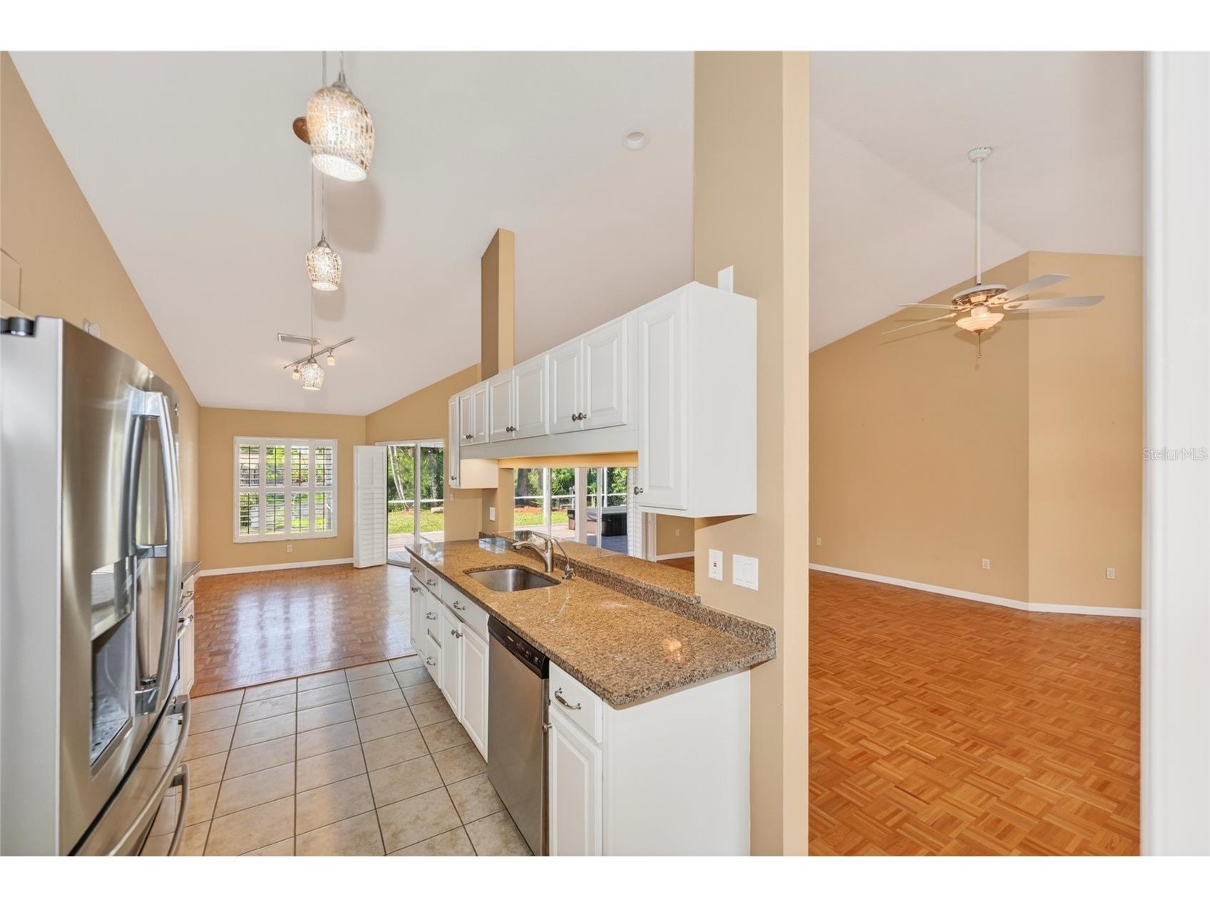 6535 Canary Street Sarasota FL 34241 - ON GOLDEN A4690621 image17
