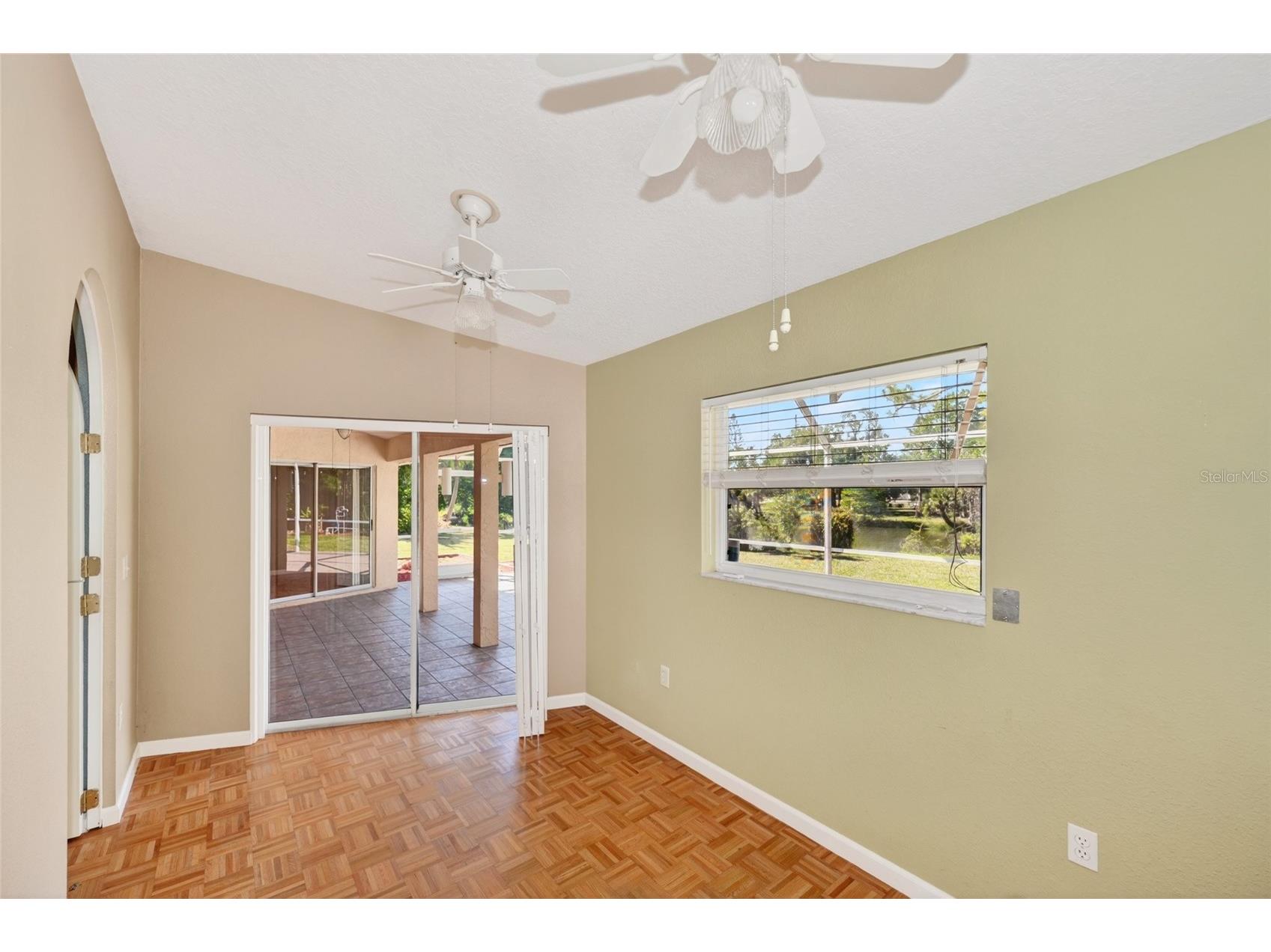 6535 Canary Street Sarasota FL 34241 - ON GOLDEN A4690621 image23