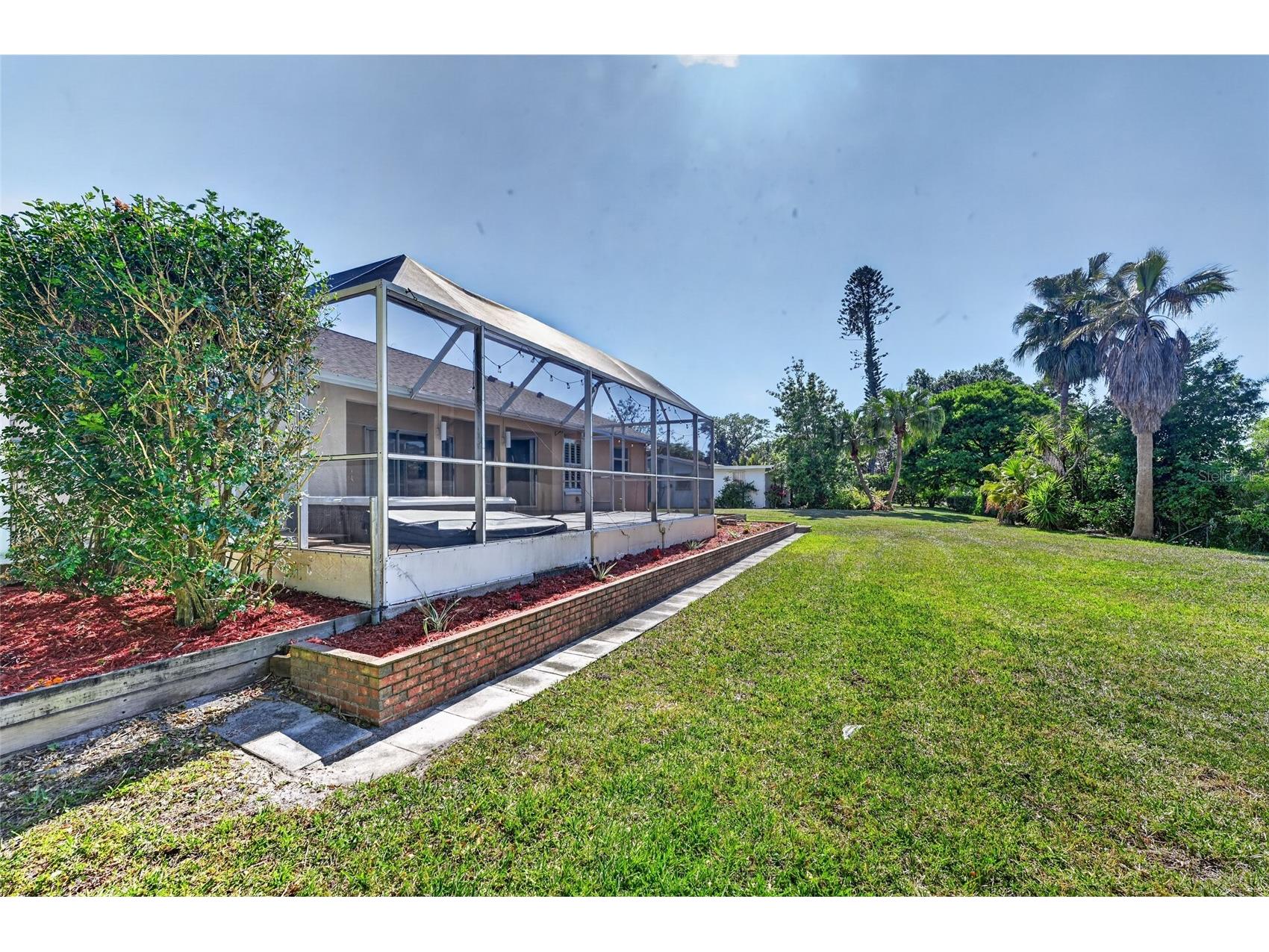 6535 Canary Street Sarasota FL 34241 - ON GOLDEN A4690621 image34
