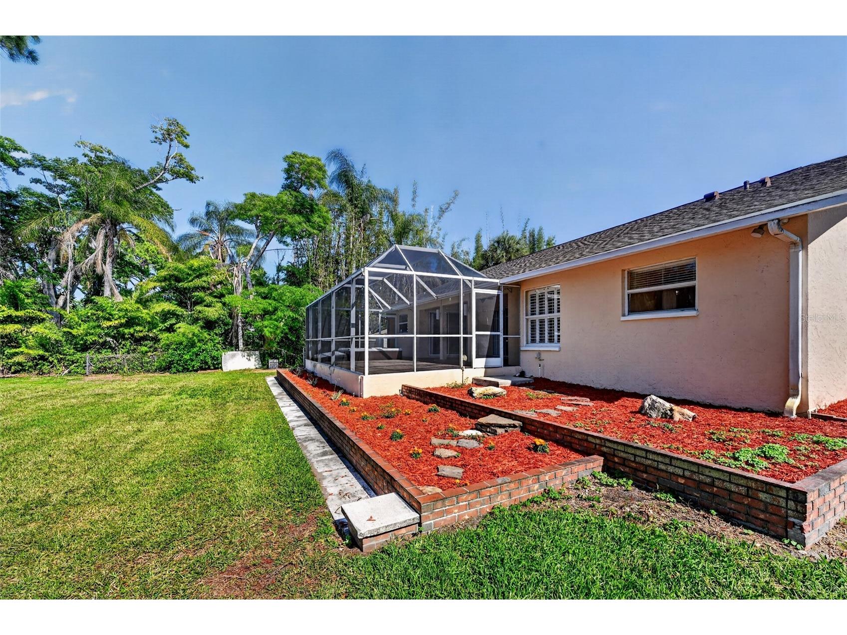 6535 Canary Street Sarasota FL 34241 - ON GOLDEN A4690621 image42
