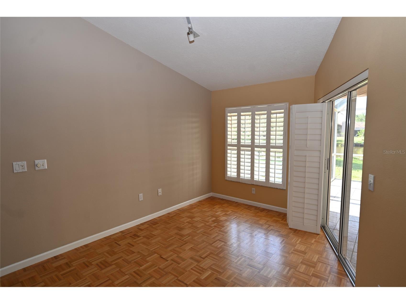 6535 Canary Street Sarasota FL 34241 - ON GOLDEN A4698749 image11