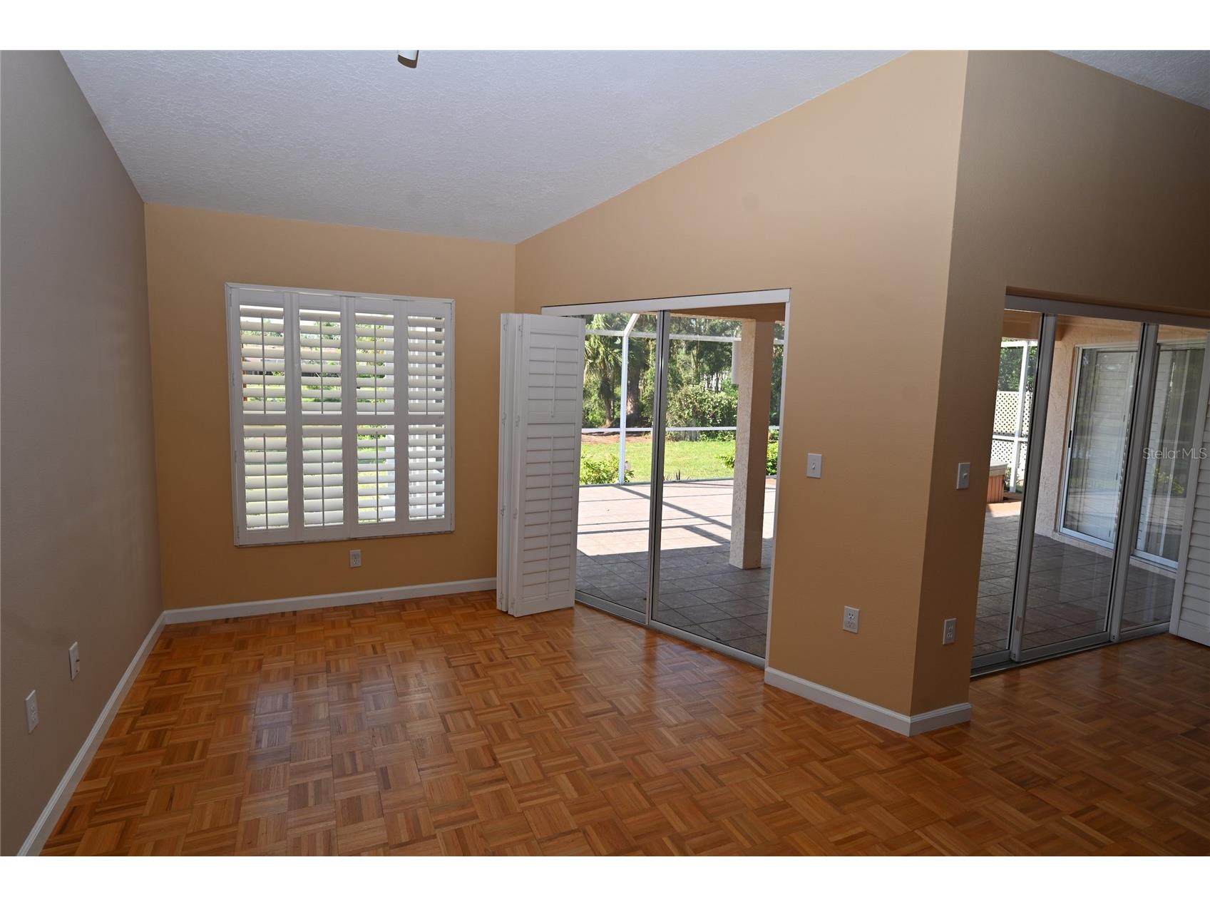 6535 Canary Street Sarasota FL 34241 - ON GOLDEN A4698749 image12