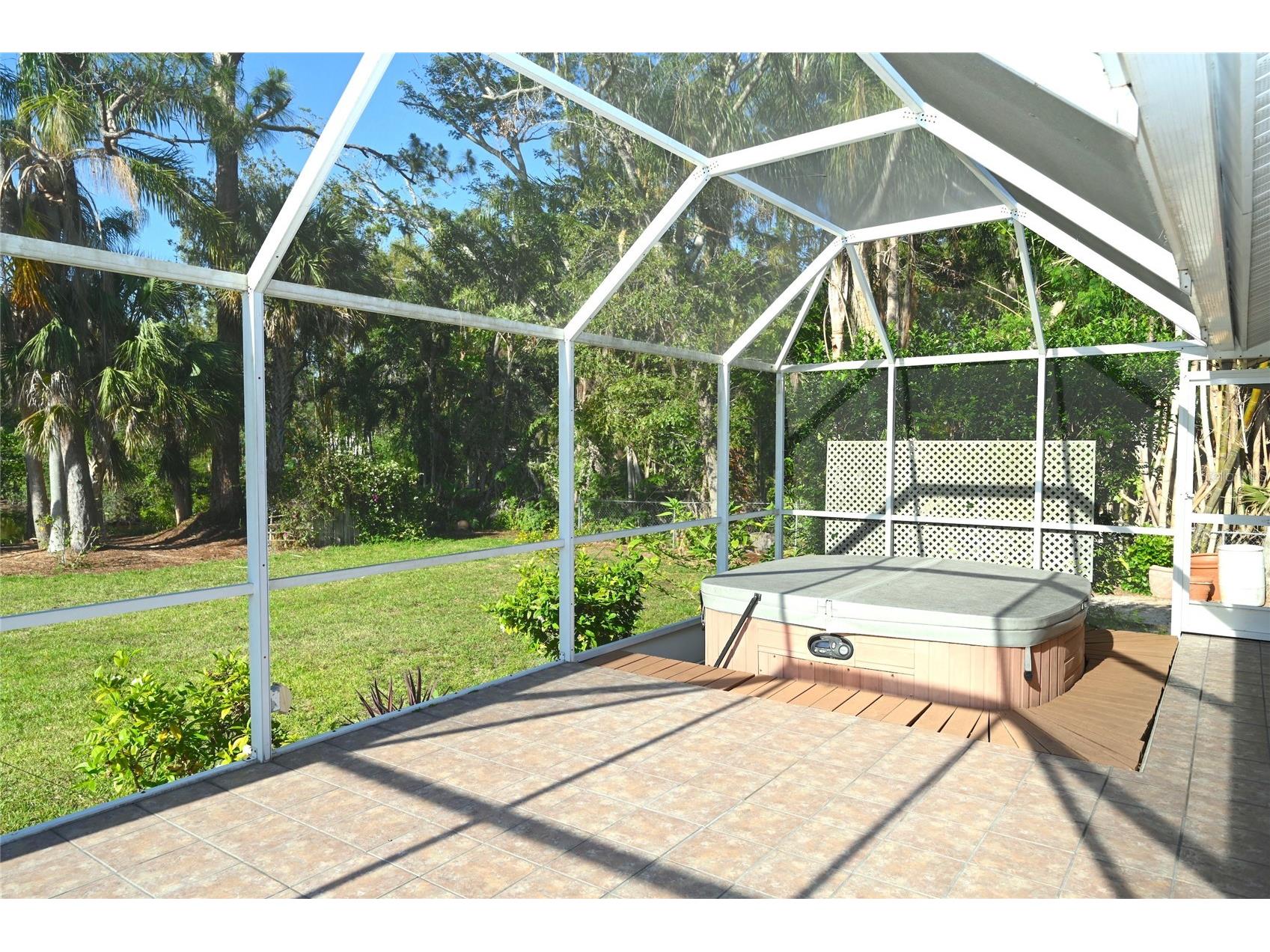 6535 Canary Street Sarasota FL 34241 - ON GOLDEN A4698749 image25