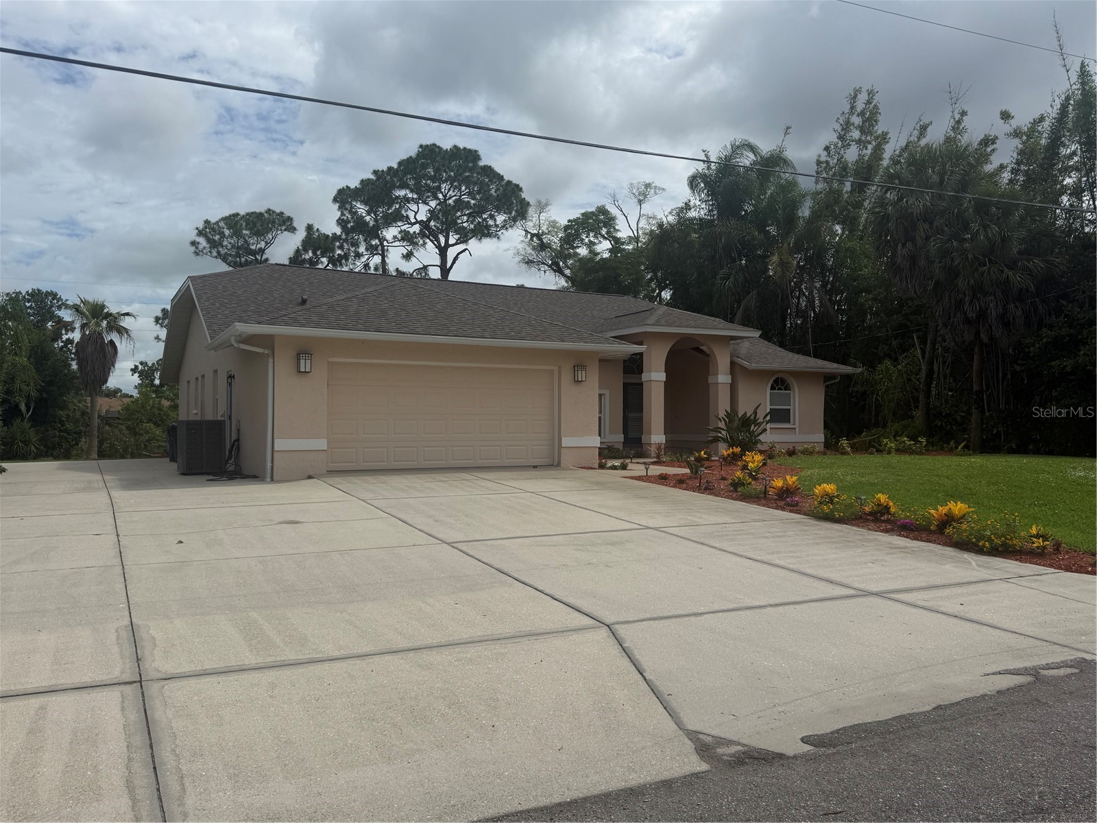 6535 Canary Street Sarasota FL 34241 - ON GOLDEN A4698749 image34