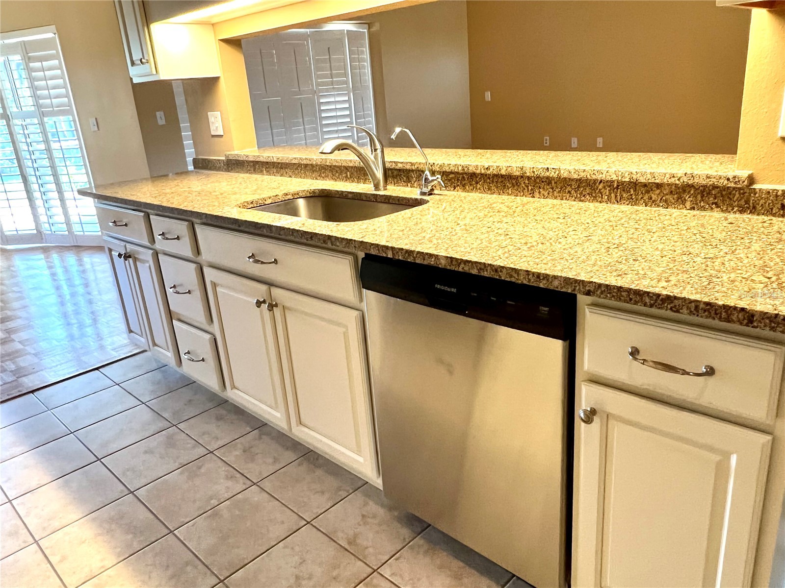 6535 Canary Street Sarasota FL 34241 - ON GOLDEN A4698749 image8