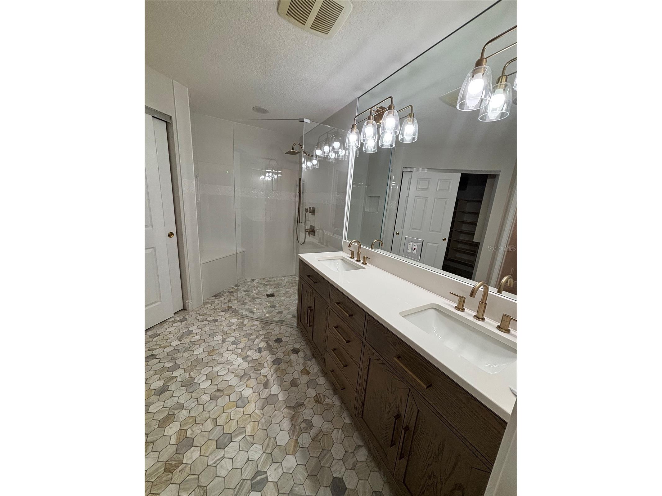 6536 Moorings Point Circle #101 Lakewood Ranch FL 34202 A4693212 image24
