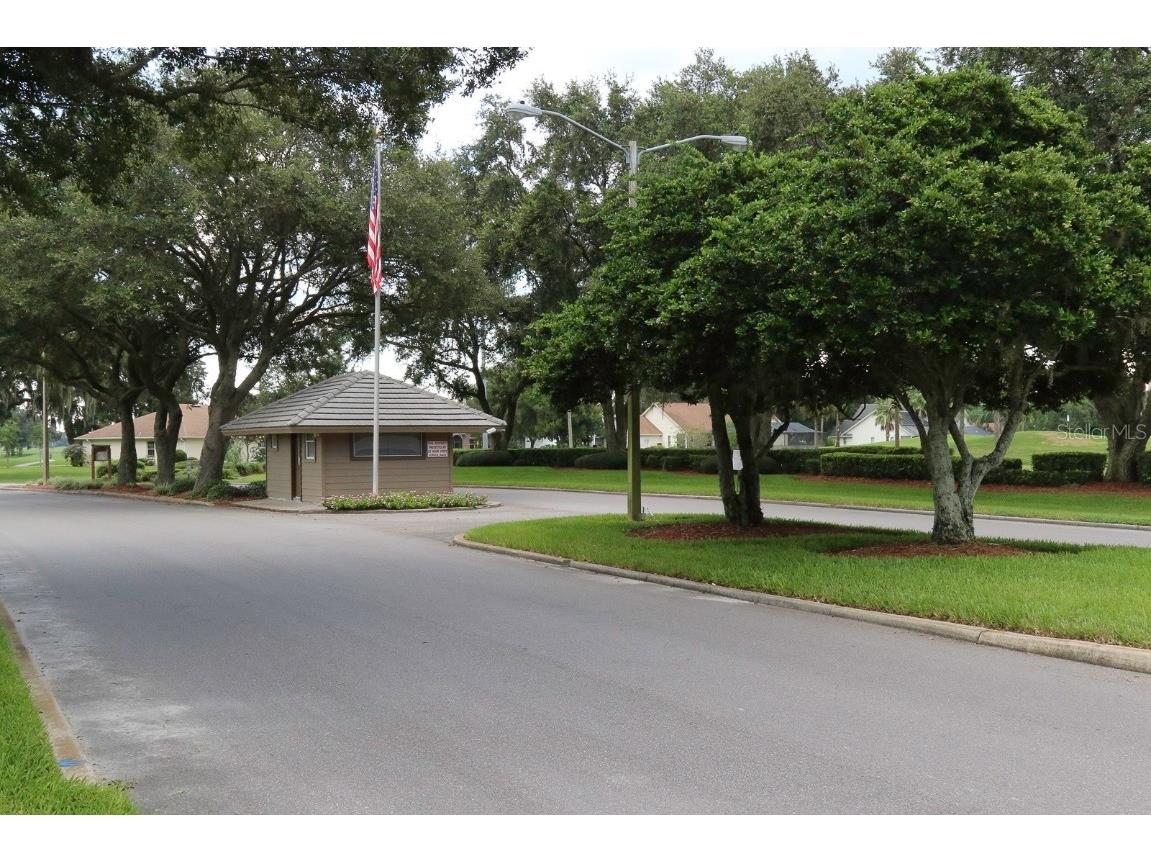 6536 Northlake Drive Zephyrhills FL 33542 T3545068 image38