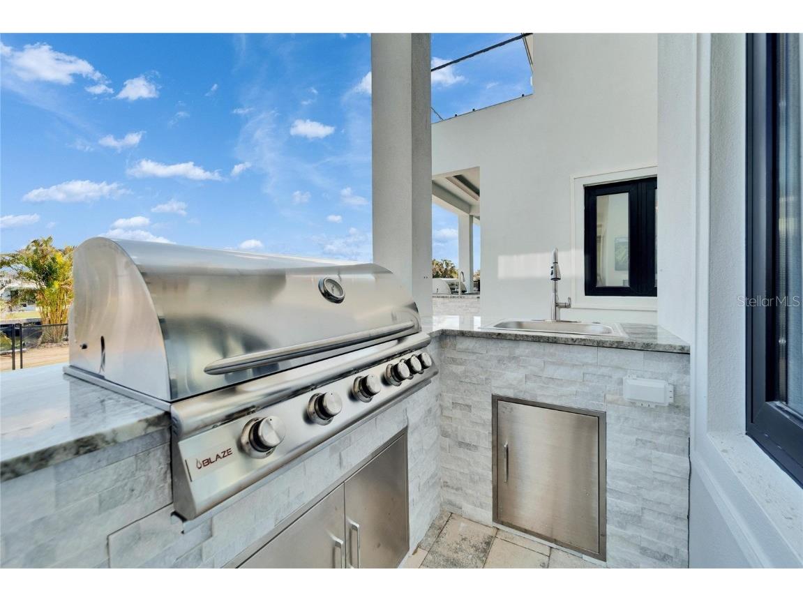 6536 Simone Shores Circle Apollo Beach FL 33572 TB8346839 image5